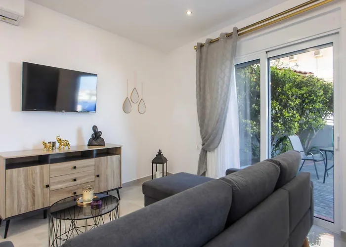 Hara's Cozy With Private Parking *