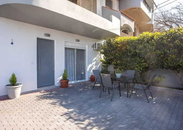 Apartment Hara's Cozy With Private Parking *