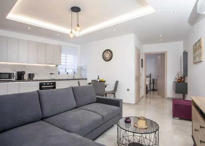 Apartment Hara's Cozy With Private Parking *