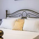 Hara's Cozy With Private Parking Apartmán Rhodes City