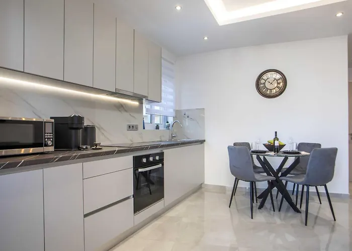 Hara's Cozy With Private Parking Appartement