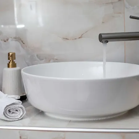 Apartment Hara's Cozy With Private Parking Rhodes City